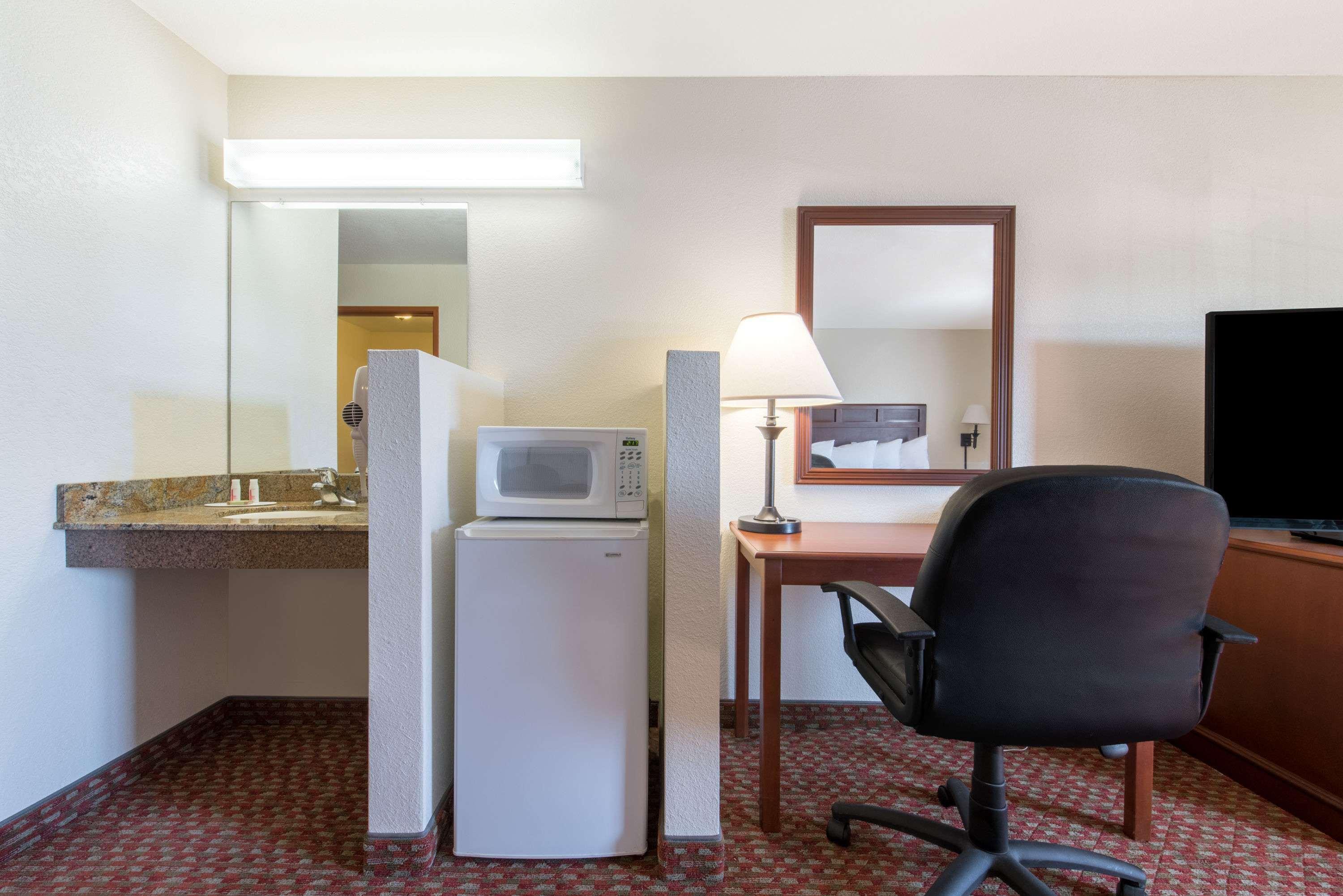 ซูเปอร์ 8 บาย วินด์แฮม อาบีลีน เซาท์ Hotel อาบิลีน ภายนอก รูปภาพ